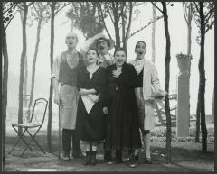 [Scene from the Théâtre Royal de la Monnaie production of "La Finta Giardiniera" during BAM Spring Series, 1990]