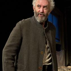Jonathan Pryce